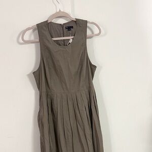 Elegant Sleeveless Dress